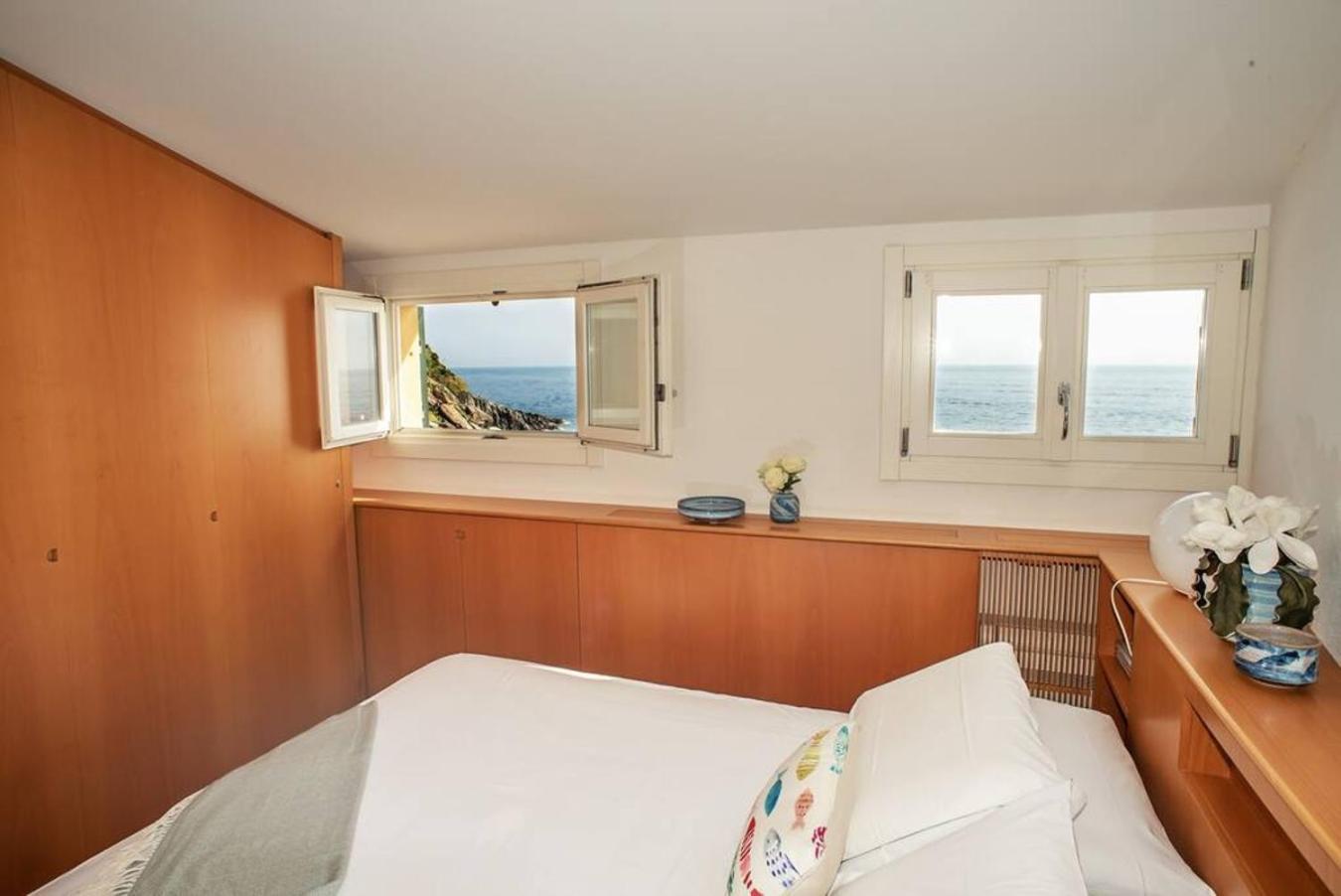 Il Ciasso Romantic Seafront Escape 韦尔纳扎 外观 照片